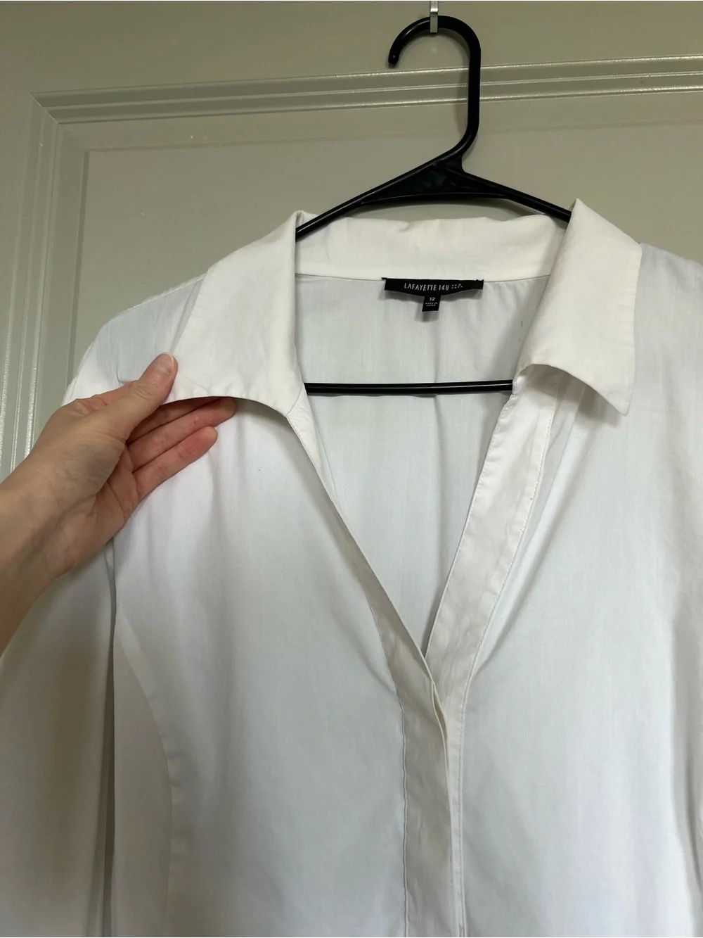 Lafayette 148 New York White V-Neck Collared Button-Front Blouse - Picture 3 of 15